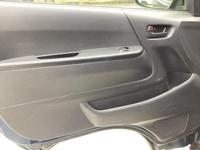 レジアスエースバン スーパーロングワイドDX GLパック 3型後期 ダブルエアコン リアスーパーGLシート ワンオーナー 床張り加工 ストラーダフローティングナビ ベッドキット フリップダウンモニター 純正HIDヘッドライト リアスライドガラス小窓 キーレス(32枚目)