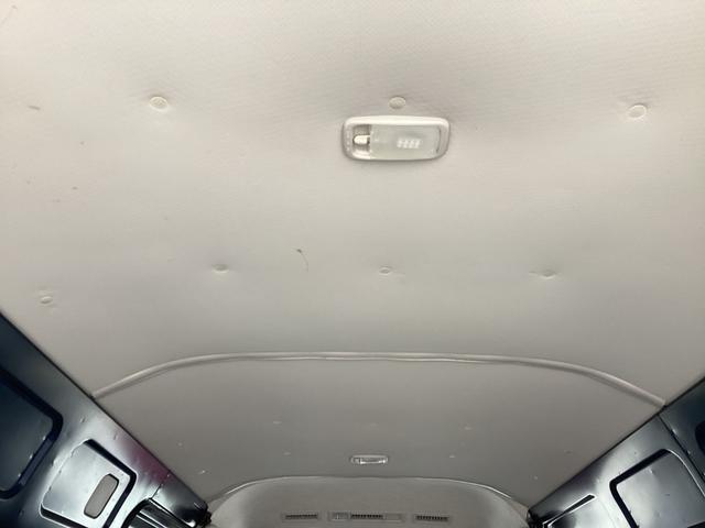 レジアスエースバン スーパーロングワイドDX GLパック 3型後期 ダブルエアコン リアスーパーGLシート ワンオーナー 床張り加工 ストラーダフローティングナビ ベッドキット フリップダウンモニター 純正HIDヘッドライト リアスライドガラス小窓 キーレス(42枚目)