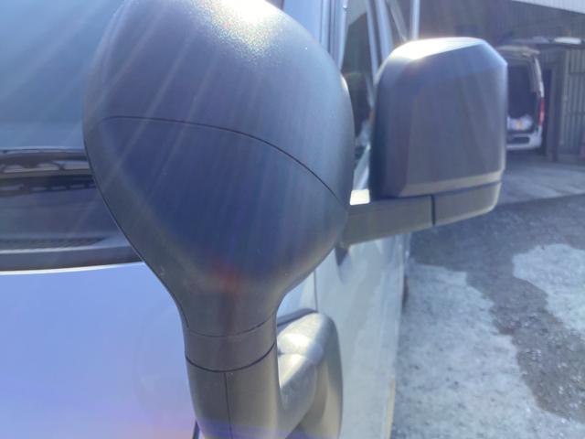 ハイエースバン ロングＤＸ　ＧＬパッケージ　６型後期　９人乗り　ダブルエアコン　パノラミックビュー　ワンオーナー　ドライブレコーダー前後　トヨタセーフティセンス　リアスライドガラス小窓　純正セキュリティ　ビルトインＥＴＣ　３列シート　キーレス（12枚目）