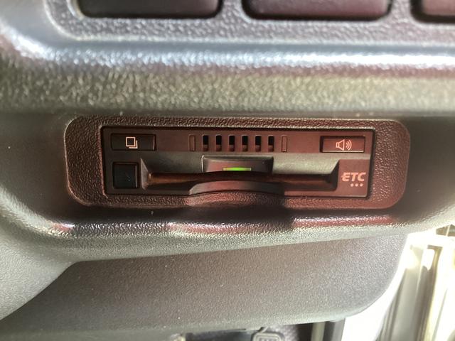 ハイエースバン ロングＤＸ　ＧＬパッケージ　６型後期　９人乗り　ダブルエアコン　パノラミックビュー　ワンオーナー　ドライブレコーダー前後　トヨタセーフティセンス　リアスライドガラス小窓　純正セキュリティ　ビルトインＥＴＣ　３列シート　キーレス（23枚目）