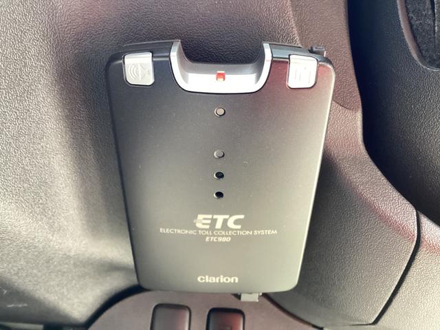 ハイエースバン ロングスーパーＧＬ　２型　社外アルミホイール　社外フロントスポイラー　ドライブレコーダー前後　ＬＥＤヘッドライト　ＬＥＤフォグランプ　助手席エアバック　１００Ｖ電源　ホワイトレタータイヤ　ＥＴＣ　キーレス（22枚目）