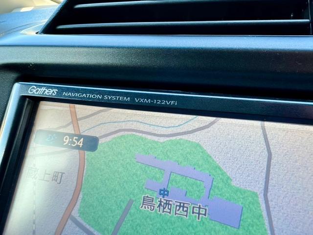 フィットハイブリッド ＲＳ　全国１年保証付　ＥＴＣ　メモリーナビ　フルセグＴＶ　バックカメラ　オートクルーズコントロール　社外１７インチアルミホイール　Ｂｌｕｅｔｏｏｔｈオーディオ　ＨＩＤ　アイドリングストップ　ルーフスポイラー（40枚目）