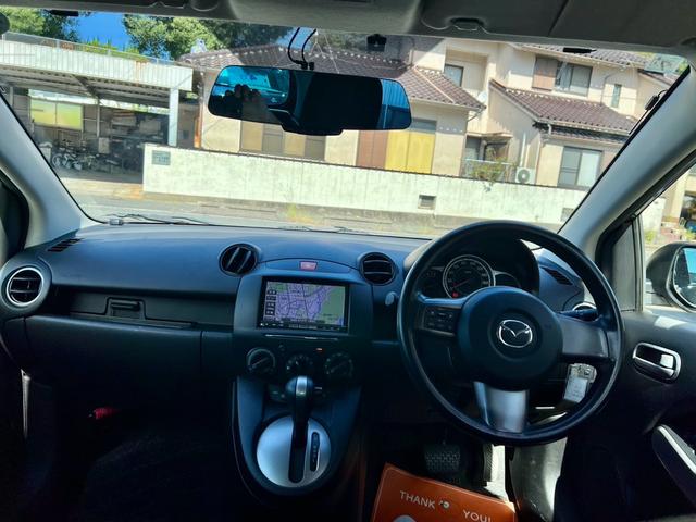 デミオ １３Ｃ－Ｖ　スマートエディションＩＩ　全国１年保証付　ＥＴＣ　インナーミラー一体型ドライブレコーダー　メモリーナビ　フルセグＴＶ　Ｂｌｕｅｔｏｏｔｈオーディオ　ＤＶＤ再生　ＣＤ　安全衝突ボディ（10枚目）