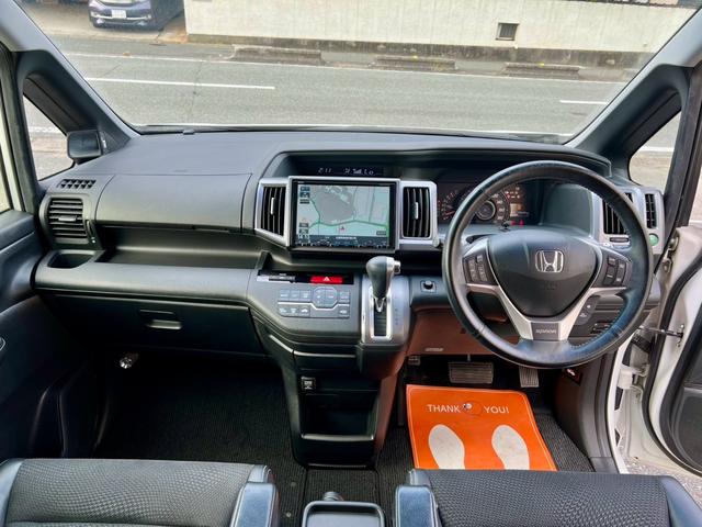 ステップワゴンスパーダ Ｚ　クールスピリット　全国１年保証付　両側電動スライドドア　ＥＴＣ　バックカメラ　メモリーナビ　フルセグＴＶ　純正アルミ　クルーズコントロール　ＨＩＤ　ＤＶＤ　ＣＤ　盗難防止システム　安全衝突ボディ（10枚目）