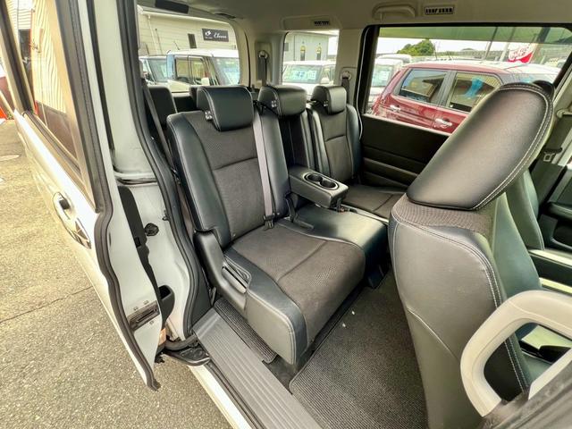 ステップワゴンスパーダ Ｚ　クールスピリット　全国１年保証付　両側電動スライドドア　ＥＴＣ　バックカメラ　メモリーナビ　フルセグＴＶ　純正アルミ　クルーズコントロール　ＨＩＤ　ＤＶＤ　ＣＤ　盗難防止システム　安全衝突ボディ（12枚目）