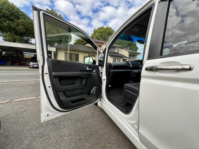 ステップワゴンスパーダ Ｚ　クールスピリット　全国１年保証付　両側電動スライドドア　ＥＴＣ　バックカメラ　メモリーナビ　フルセグＴＶ　純正アルミ　クルーズコントロール　ＨＩＤ　ＤＶＤ　ＣＤ　盗難防止システム　安全衝突ボディ（21枚目）