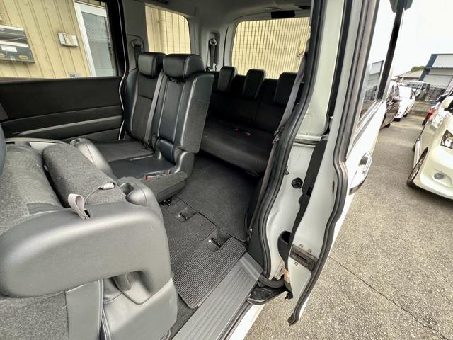 ステップワゴンスパーダ Ｚ　クールスピリット　全国１年保証付　両側電動スライドドア　ＥＴＣ　バックカメラ　メモリーナビ　フルセグＴＶ　純正アルミ　クルーズコントロール　ＨＩＤ　ＤＶＤ　ＣＤ　盗難防止システム　安全衝突ボディ（29枚目）