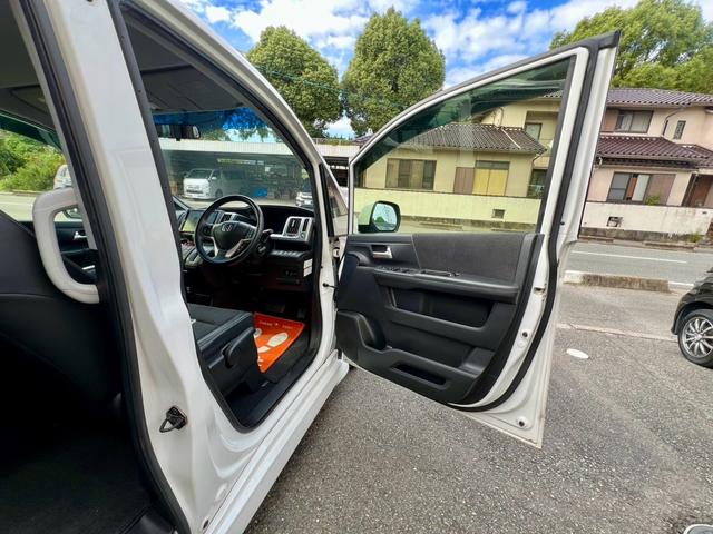 ステップワゴンスパーダ Ｚ　クールスピリット　全国１年保証付　両側電動スライドドア　ＥＴＣ　バックカメラ　メモリーナビ　フルセグＴＶ　純正アルミ　クルーズコントロール　ＨＩＤ　ＤＶＤ　ＣＤ　盗難防止システム　安全衝突ボディ（32枚目）