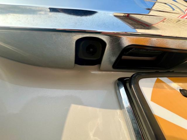 ノア Ｇ　全国１年保証付　両側電動スライドドア　メモリーナビ　フルセグＴＶ　バックカメラ　ＥＴＣ　ドライブレコーダー　Ｂｌｕｅｔｏｏｔｈオーディオ　衝突被害軽減システム　プッシュスタート　アイドリングストップ（14枚目）