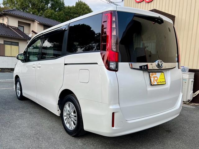 ノア Ｇ　全国１年保証付　両側電動スライドドア　メモリーナビ　フルセグＴＶ　バックカメラ　ＥＴＣ　ドライブレコーダー　Ｂｌｕｅｔｏｏｔｈオーディオ　衝突被害軽減システム　プッシュスタート　アイドリングストップ（17枚目）