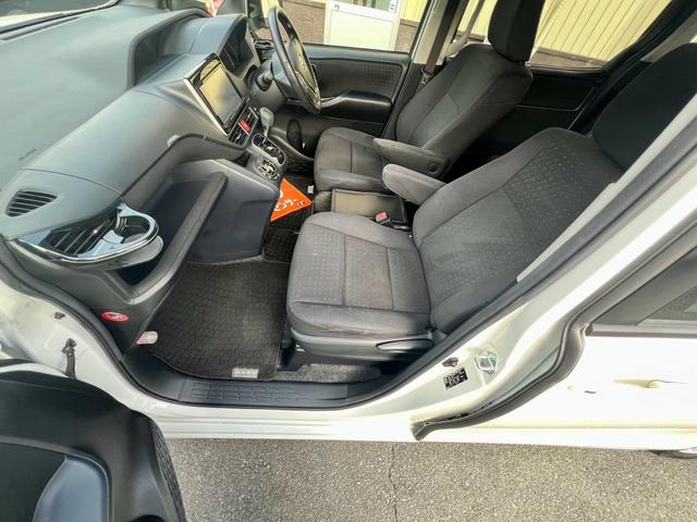 ノア Ｇ　全国１年保証付　両側電動スライドドア　メモリーナビ　フルセグＴＶ　バックカメラ　ＥＴＣ　ドライブレコーダー　Ｂｌｕｅｔｏｏｔｈオーディオ　衝突被害軽減システム　プッシュスタート　アイドリングストップ（21枚目）