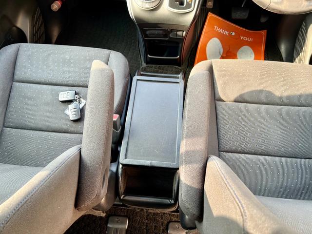 ノア Ｇ　全国１年保証付　両側電動スライドドア　メモリーナビ　フルセグＴＶ　バックカメラ　ＥＴＣ　ドライブレコーダー　Ｂｌｕｅｔｏｏｔｈオーディオ　衝突被害軽減システム　プッシュスタート　アイドリングストップ（33枚目）