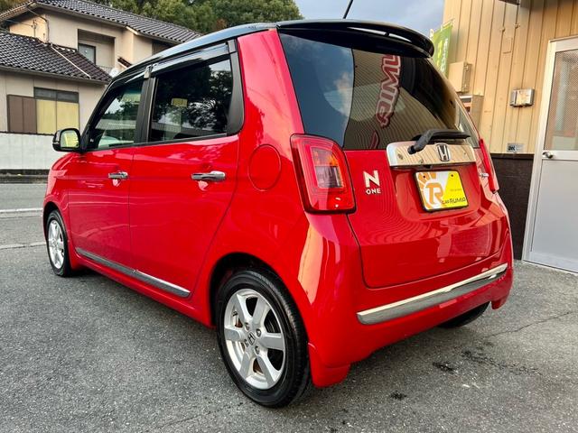 Ｎ－ＯＮＥ プレミアム　ＳＳパッケージ　全国１年保証付　純正ナビ　バックカメラ　純正アルミ　キーレスエントリー　スマートキー　アイドリングストップ　ＨＩＤ　安全衝突ボディ　盗難防止システム　衝突被害軽減システム　シートヒーター（6枚目）