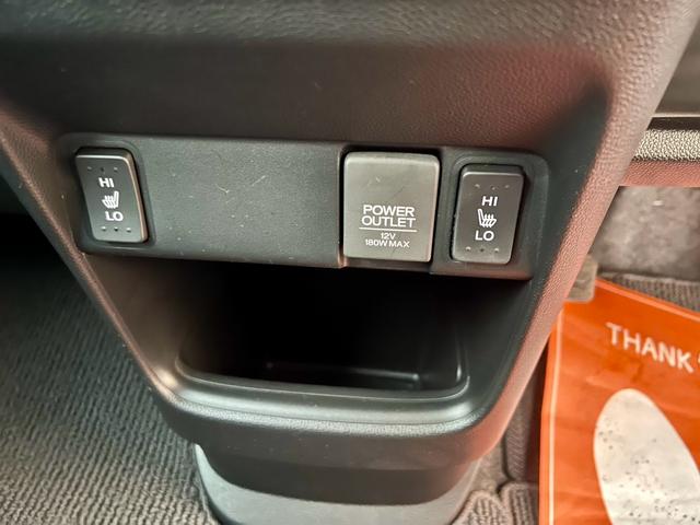 Ｎ－ＯＮＥ プレミアム　ＳＳパッケージ　全国１年保証付　純正ナビ　バックカメラ　純正アルミ　キーレスエントリー　スマートキー　アイドリングストップ　ＨＩＤ　安全衝突ボディ　盗難防止システム　衝突被害軽減システム　シートヒーター（27枚目）