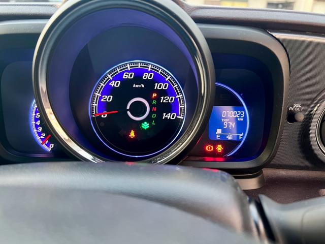 Ｎ－ＯＮＥ プレミアム　ＳＳパッケージ　全国１年保証付　純正ナビ　バックカメラ　純正アルミ　キーレスエントリー　スマートキー　アイドリングストップ　ＨＩＤ　安全衝突ボディ　盗難防止システム　衝突被害軽減システム　シートヒーター（29枚目）