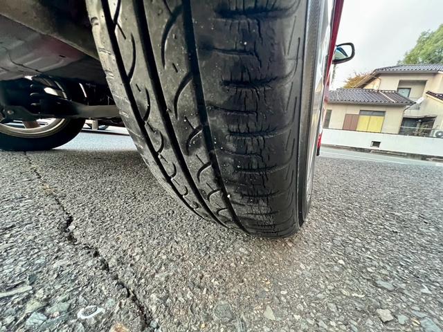 Ｎ－ＯＮＥ プレミアム　ＳＳパッケージ　全国１年保証付　純正ナビ　バックカメラ　純正アルミ　キーレスエントリー　スマートキー　アイドリングストップ　ＨＩＤ　安全衝突ボディ　盗難防止システム　衝突被害軽減システム　シートヒーター（38枚目）