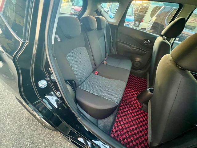 後部座席も十分な広さを確保！！大人がしっかり乗っていただける広さです。