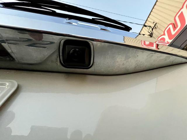 ノア Ｘ　Ｌセレクション　メモリーナビ　フルセグＴＶ　バックカメラ　ＥＴＣ　左側電動スライドドア　ダブルエアコン　ＨＩＤ　電動格納ミラー　安全衝突ボディ　キーレスエントリー　３列シート（21枚目）