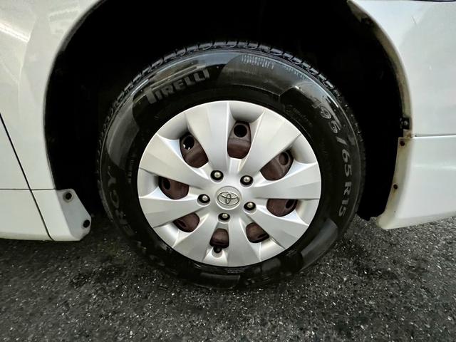 ノア Ｘ　Ｌセレクション　メモリーナビ　フルセグＴＶ　バックカメラ　ＥＴＣ　左側電動スライドドア　ダブルエアコン　ＨＩＤ　電動格納ミラー　安全衝突ボディ　キーレスエントリー　３列シート（42枚目）