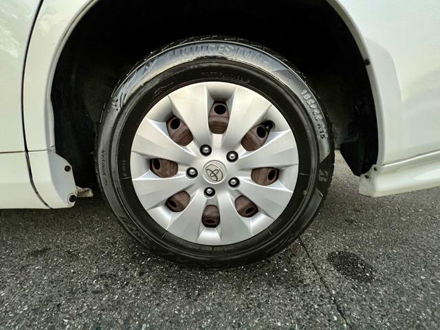 ノア Ｘ　Ｌセレクション　メモリーナビ　フルセグＴＶ　バックカメラ　ＥＴＣ　左側電動スライドドア　ダブルエアコン　ＨＩＤ　電動格納ミラー　安全衝突ボディ　キーレスエントリー　３列シート（47枚目）