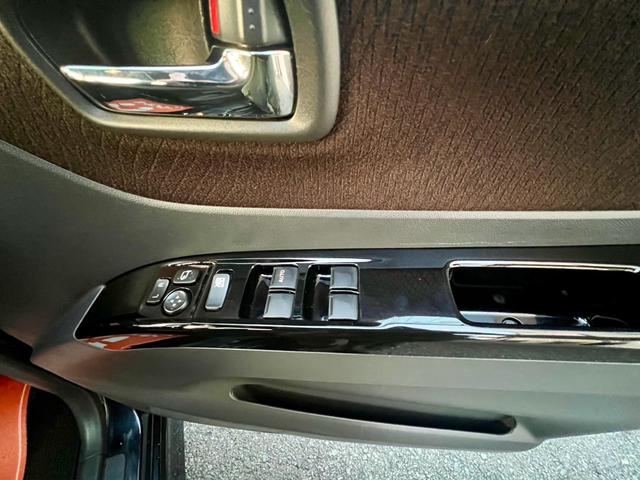 ルークス ハイウェイスター　ＥＴＣ　ドライブレコーダー　左側電動スライドドア　ＨＤＤナビ　フルセグＴＶ　バックカメラ　１４インチ純正アルミ　ＨＩＤ　キーレスエントリー　スマートキー　盗難防止システム　安全衝突ボディ（26枚目）