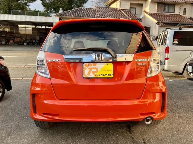 フィットハイブリッド ＲＳ　ファインスタイル　全国１年保証付　メモリーナビ　フルセグＴＶ　バックカメラ　ドライブレコーダー　　クルーズコントロール　盗難防止システム　安全衝突ボディ　アイドリングストップ　ＨＩＤ（7枚目）
