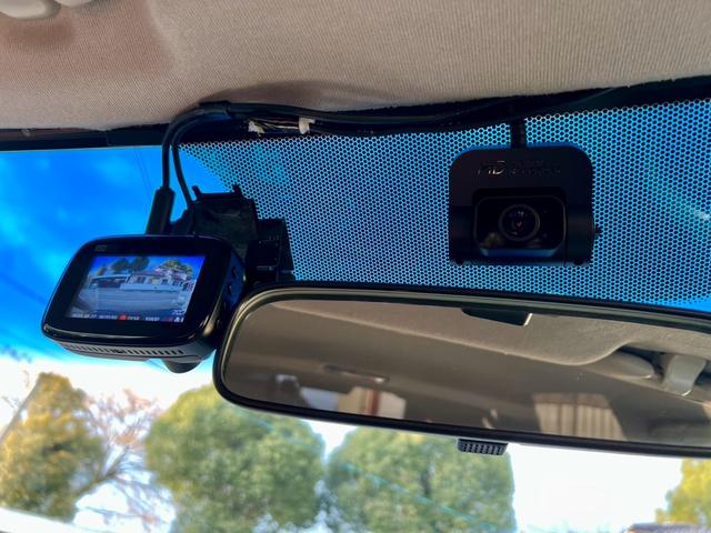 フィットハイブリッド ＲＳ　ファインスタイル　全国１年保証付　メモリーナビ　フルセグＴＶ　バックカメラ　ドライブレコーダー　　クルーズコントロール　盗難防止システム　安全衝突ボディ　アイドリングストップ　ＨＩＤ（15枚目）