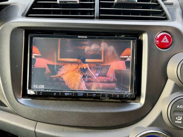 フィットハイブリッド ＲＳ　ファインスタイル　全国１年保証付　メモリーナビ　フルセグＴＶ　バックカメラ　ドライブレコーダー　　クルーズコントロール　盗難防止システム　安全衝突ボディ　アイドリングストップ　ＨＩＤ（19枚目）