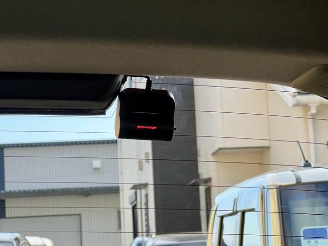 フィットハイブリッド ＲＳ　ファインスタイル　全国１年保証付　メモリーナビ　フルセグＴＶ　バックカメラ　ドライブレコーダー　　クルーズコントロール　盗難防止システム　安全衝突ボディ　アイドリングストップ　ＨＩＤ（35枚目）