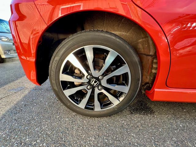 フィットハイブリッド ＲＳ　ファインスタイル　全国１年保証付　メモリーナビ　フルセグＴＶ　バックカメラ　ドライブレコーダー　　クルーズコントロール　盗難防止システム　安全衝突ボディ　アイドリングストップ　ＨＩＤ（45枚目）