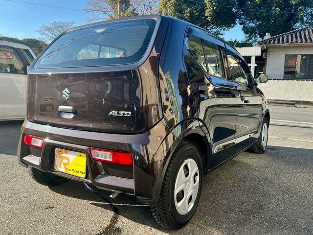 アルト Ｆ　全国１年保証付　盗難防止システム　安全衝突ボディ　キーレスエントリー　助手席エアバッグ　ＡＢＳ　ＥＳＣ　頸部衝撃緩和ヘッドレスト　ＣＤ（6枚目）