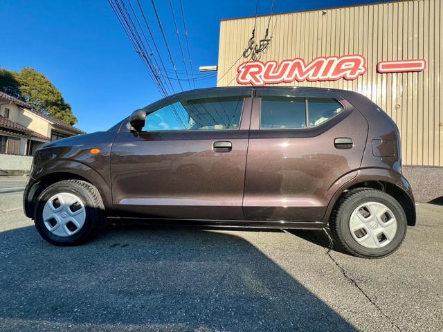 アルト Ｆ　全国１年保証付　盗難防止システム　安全衝突ボディ　キーレスエントリー　助手席エアバッグ　ＡＢＳ　ＥＳＣ　頸部衝撃緩和ヘッドレスト　ＣＤ（8枚目）