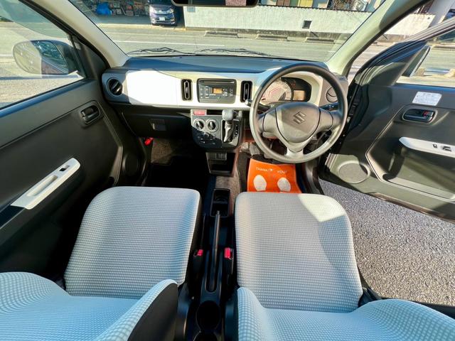 アルト Ｆ　全国１年保証付　盗難防止システム　安全衝突ボディ　キーレスエントリー　助手席エアバッグ　ＡＢＳ　ＥＳＣ　頸部衝撃緩和ヘッドレスト　ＣＤ（10枚目）