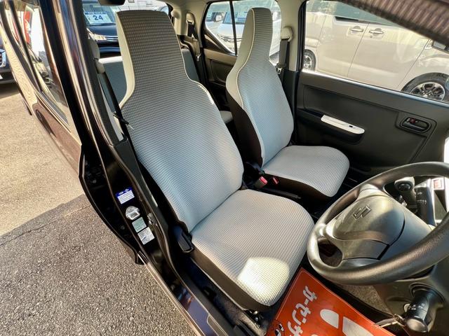 アルト Ｆ　全国１年保証付　盗難防止システム　安全衝突ボディ　キーレスエントリー　助手席エアバッグ　ＡＢＳ　ＥＳＣ　頸部衝撃緩和ヘッドレスト　ＣＤ（11枚目）
