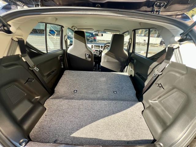 アルト Ｆ　全国１年保証付　盗難防止システム　安全衝突ボディ　キーレスエントリー　助手席エアバッグ　ＡＢＳ　ＥＳＣ　頸部衝撃緩和ヘッドレスト　ＣＤ（13枚目）