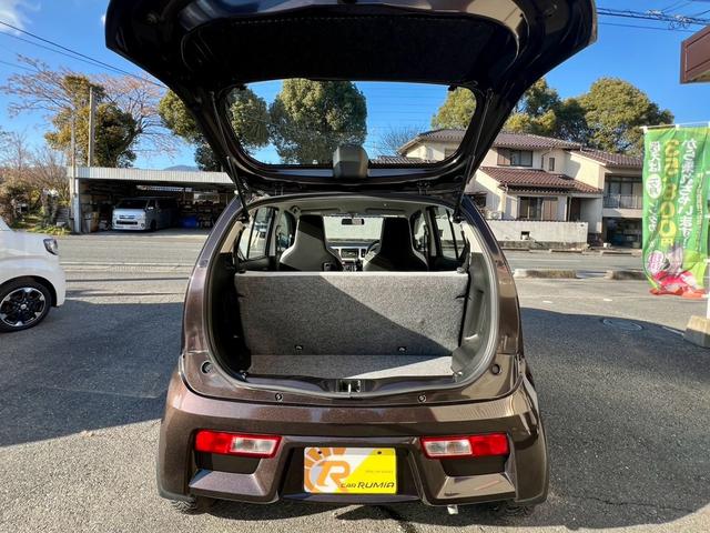 アルト Ｆ　全国１年保証付　盗難防止システム　安全衝突ボディ　キーレスエントリー　助手席エアバッグ　ＡＢＳ　ＥＳＣ　頸部衝撃緩和ヘッドレスト　ＣＤ（18枚目）