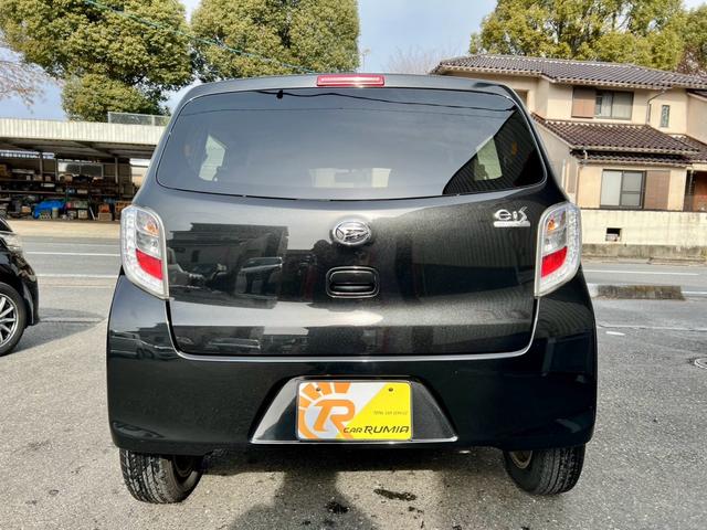 ミライース Ｘ　リミテッドＳＡ　全国１年保証付　ＥＴＣ　純正ＣＤプレーヤー　純正アルミ　キーレスエントリー　アイドリングストップ　盗難防止システム　安全衝突ボディ　衝突被害軽減システム（6枚目）