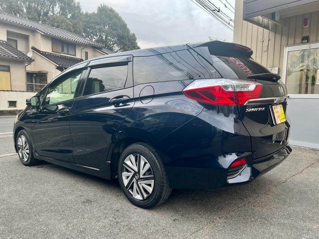 ���k�X�y�[�X�ɂ͂������Ƃ����\�t�@���������܂��̂ŁA���Ƒ��A���F�l�l�Ƃ��C�y�ɂ��z�����������B