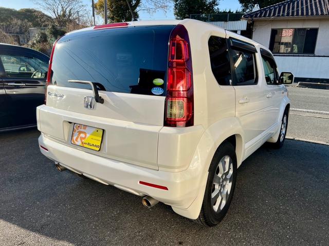 ���k�X�y�[�X�ɂ͂������Ƃ����\�t�@���������܂��̂ŁA���Ƒ��A���F�l�l�Ƃ��C�y�ɂ��z�����������B