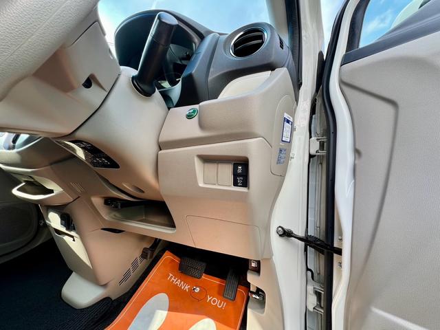 N-WGN G SSコンフォートLパッケージ 全国1年保証付 ディスプレイオーディオ CD ETC バックカメラ ワンセグTV 社外アルミ キーレスエントリー スマートキー アイドリングストップ(24枚目)