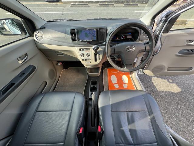 ���E�ǍD�A���삵�₷���^�]�Ȃł��B