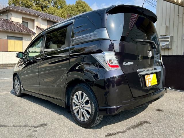 ���k�X�y�[�X�ɂ͂������Ƃ����\�t�@���������܂��̂ŁA���Ƒ��A���F�l�l�Ƃ��C�y�ɂ��z�����������B