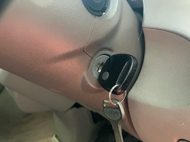 エブリイワゴン ＪＰターボ　キーレスエントリー　フルフラット　ＣＤ再生　エアバック（17枚目）