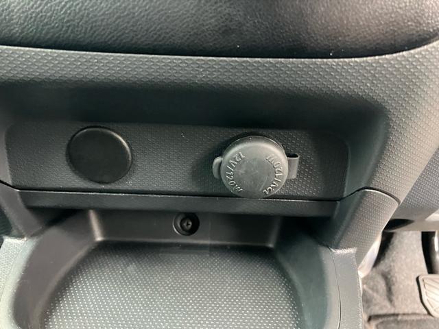 ソリオ Ｘ－ＤＪＥ　ＴＶ＆ナビ　バックカメラ　Ｂｌｕｅｔｏｏｔｈ接続　ＥＴＣ　キーレスエントリー　スマートキー　スライドドア　盗難防止システム　アイドリングストップ　ＥＳＣ　フルフラット　衝突被害軽減システム　エアバック（19枚目）