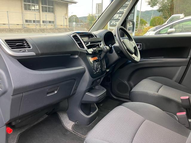 ソリオ Ｘ－ＤＪＥ　ＴＶ＆ナビ　バックカメラ　Ｂｌｕｅｔｏｏｔｈ接続　ＥＴＣ　キーレスエントリー　スマートキー　スライドドア　盗難防止システム　アイドリングストップ　ＥＳＣ　フルフラット　衝突被害軽減システム　エアバック（28枚目）