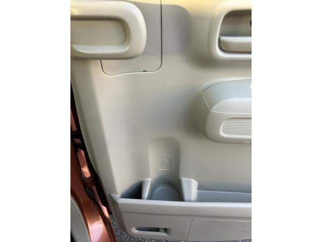ワゴンＲ ＦＡ　　ＣＤプレーヤー装着車　１４インチホイールキャップ│マニュアルエアコン│ウレタンステアリングホイール（13枚目）