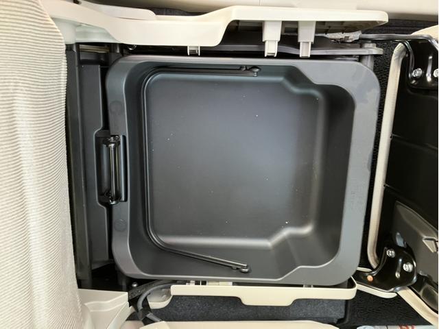 ワゴンＲ ＦＡ　　ＣＤプレーヤー装着車　１４インチホイールキャップ│マニュアルエアコン│ウレタンステアリングホイール（15枚目）