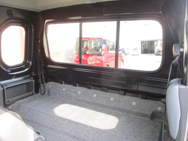 �^�]�ȂƏ���Ȃ̌��Ɂy�V�[�g�o�b�N�X�y�[�X�z��ݒu�B�M�d�ȍH��E��؂ȏ��ށA�H�i��u���Ȃǎg�����̓C���C���I