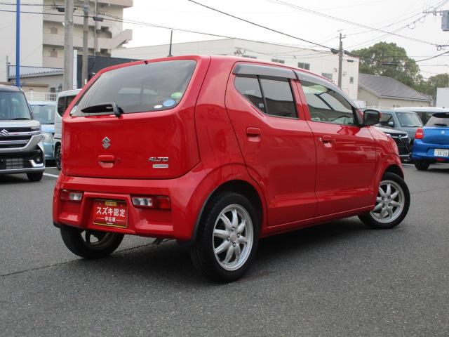 �E�΂ߌ�납��̓����I�ȃt�H�����B�����H�n���ł��^�]���₷�����ȏ���肪�����R���p�N�g�{�f�B��