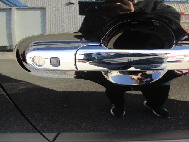 �^�]�Ȃ̃h�A�̓X�}�[�g�L�[��g�ɂ��Ă���΁A�w��ЂƂŊJ���ł���y���N�G�X�g�X�C�b�`�z�I